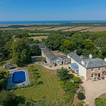 Red River Stables - Peaceful, Beautiful Grounds, Swimming Pool, Central Location For West Cornwall Camborne Exteriér fotografie