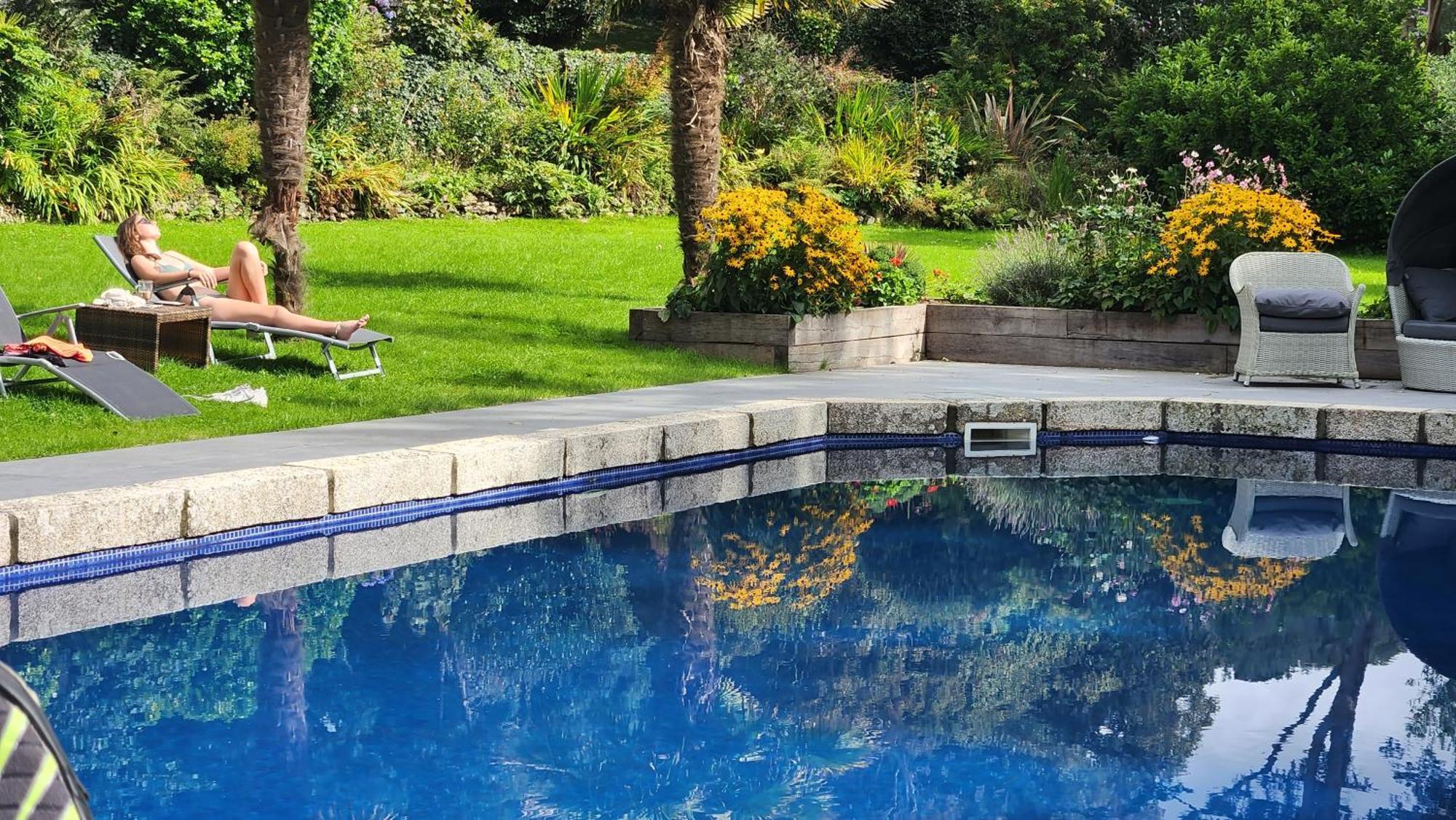Red River Stables - Peaceful, Beautiful Grounds, Swimming Pool, Central Location For West Cornwall Camborne Exteriér fotografie