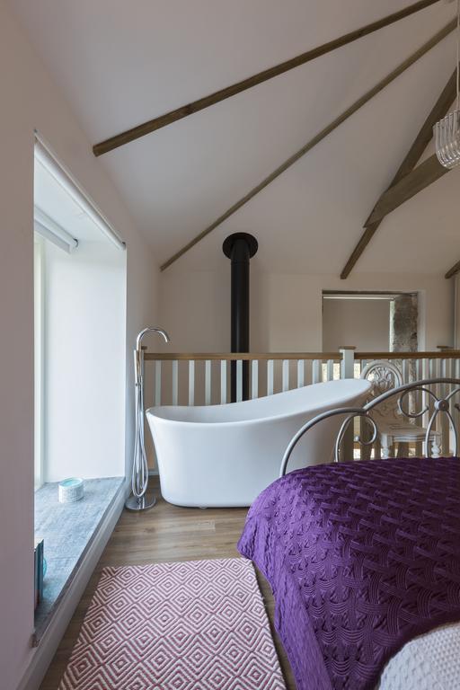 Red River Stables - Peaceful, Beautiful Grounds, Swimming Pool, Central Location For West Cornwall Camborne Exteriér fotografie